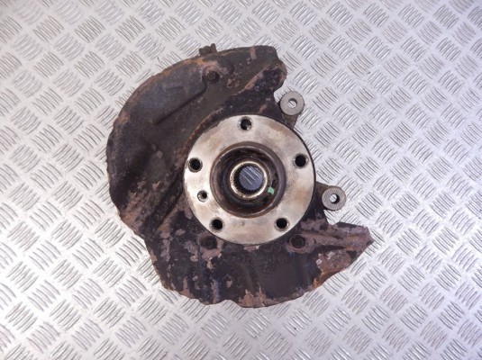 Ступица передняя левая BMW X5-series (E53) 31 21 6 761 575