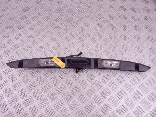 Подсветка номера BMW 3-series (E46) 51 13 7 171 699 Подсветка номера BMW 3-series (E46) 51 13 7 171 699