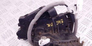 Замок двери передней правой BMW 3-series (E46) 51 21 7 011 244