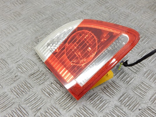 Фонарь крышки багажника левый BMW 5-series (E60/61) 63 21 6 925 893 Фонарь крышки багажника левый BMW 5-series (E60/61) 63 21 6 925 893