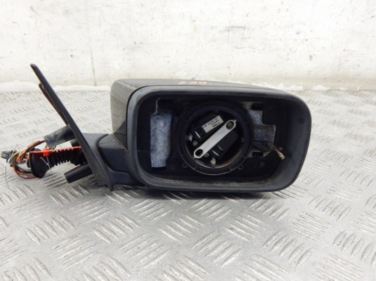 Зеркало наружное правое BMW 5-series (E39) 51 16 8 266 604