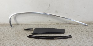 Молдинг двери задней правой BMW 7-series (F01/02) 51 35 7 179 118