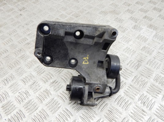 Кронштейн компрессора кондиционера BMW X5-series (E53) 64 55 7 786 194