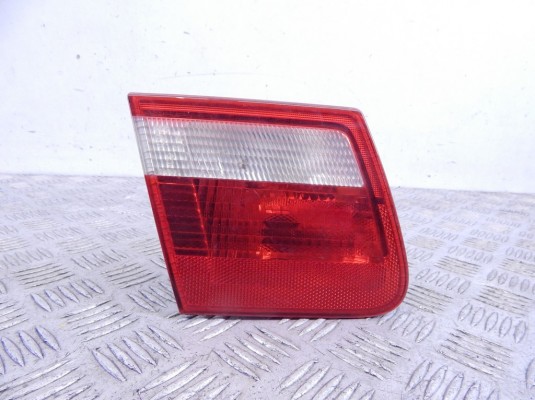 Фонарь крышки багажника левый BMW 3-series (E46) 63 21 8 368 759