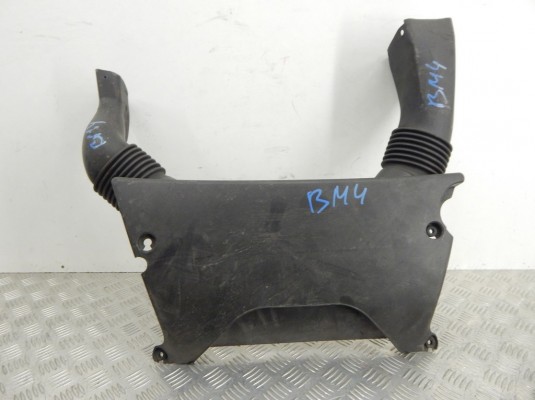 Воздухозаборник BMW X5-series (E53) 13 71 7 785 738