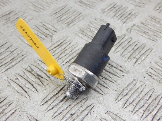 Датчик давления топлива LAND-ROVER RANGE ROVER(2002-2005) 13 53 7 812 345 Датчик давления топлива LAND-ROVER RANGE ROVER(2002-2005) 13 53 7 812 345