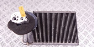 Испаритель кондиционера BMW 7-series (F01/02) 64 11 9 383 678 Испаритель кондиционера BMW 7-series (F01/02) 64 11 9 383 678