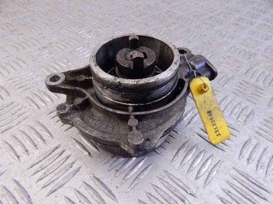 Насос вакуумный BMW X5-series (E53) 11 66 7 795 142