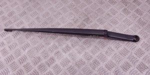 Щеткодержатель (поводок стеклоочистителя, дворник) BMW 3-series (E46) 61 61 7 007 128