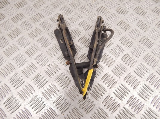 Петля капота BMW 3-series (E46) 41 61 7 028 577