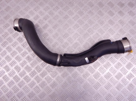 Патрубок интеркулера BMW 7-series (F01/02) 11 61 7 809 834