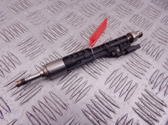 Форсунка BMW 3-series (F30/31) 13 64 7 639 994