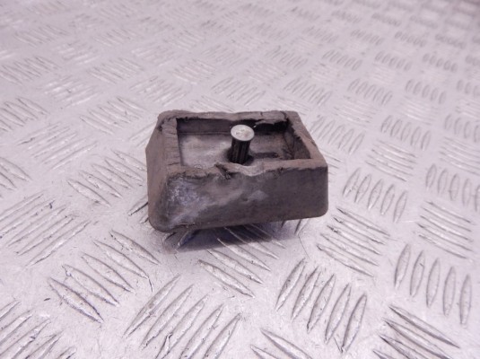 Опора под домкрат (поддомкратная подушка) BMW 7-series (E65/66) 51 71 8 268 885 Опора под домкрат (поддомкратная подушка) BMW 7-series (E65/66) 51 71 8 268 885