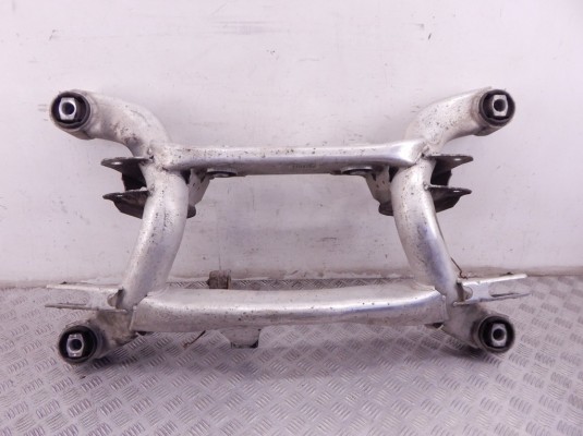 Балка подвески задняя BMW 5-series (E39) 33 31 1 097 248