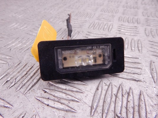 Подсветка номера BMW 5-series (F10/11) 63 26 7 193 293 Подсветка номера BMW 5-series (F10/11) 63 26 7 193 293
