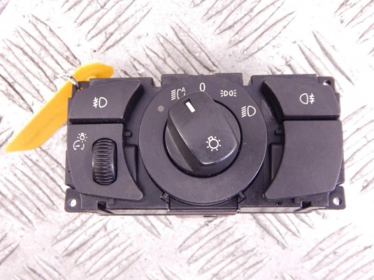 Переключатель света BMW 6-series (E63/E64) 61 31 6 925 252 Переключатель света BMW 6-series (E63/E64) 61 31 6 925 252