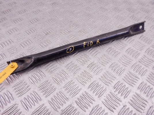Распорка стоек BMW 5-series (F10/11) 51 71 7 180 318