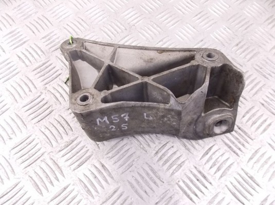 Кронштейн двигателя BMW 5-series (E39) 22 11 6 750 441