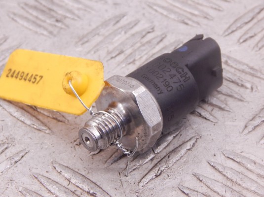 Датчик давления топлива BMW 5-series (E39) 13 53 7 812 345 Датчик давления топлива BMW 5-series (E39) 13 53 7 812 345