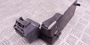 Передняя панель крепления облицовки (телевизор) BMW 3-series (E90/91/92) 51 64 7 117 812