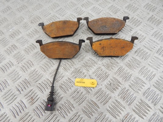 Тормозные колодки передние VOLKSWAGEN GOLF V (2006-)