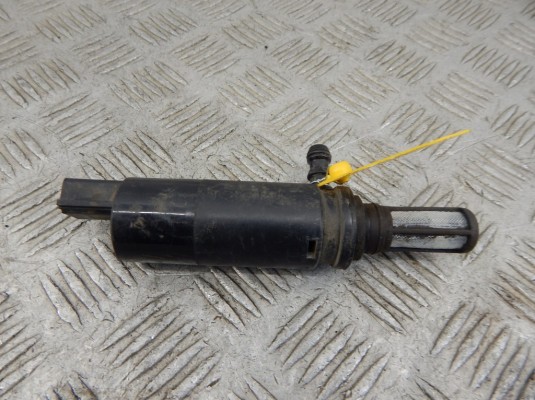 Насос (моторчик) омывателя фар BMW 5-series (E60/61) 67 12 6 973 097 Насос (моторчик) омывателя фар BMW 5-series (E60/61) 67 12 6 973 097