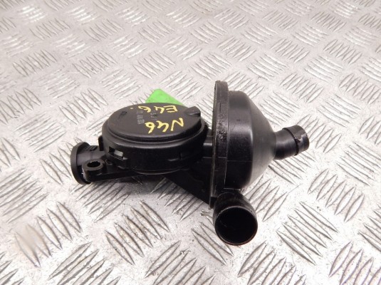 Маслоотделитель (сапун) BMW 3-series (E46) 11 61 7 503 520