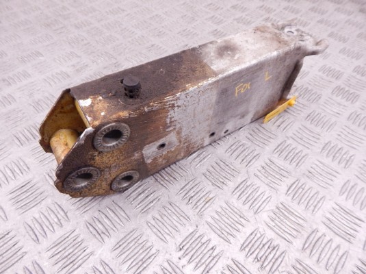 Кронштейн BMW 7-series (F01/02)