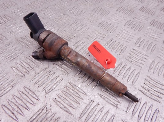Форсунка BMW 1-series (E87) 13 53 7 798 446