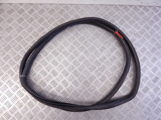 Уплотнитель BMW X5-series (E70) 51 76 7 220 381 Уплотнитель BMW X5-series (E70) 51 76 7 220 381