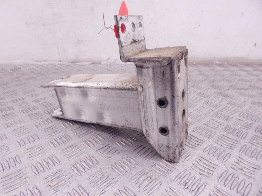 Отбойник бампера переднего BMW X3-series (E83) 51 11 3 419 957 Отбойник бампера переднего BMW X3-series (E83) 51 11 3 419 957