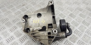 Кронштейн компрессора кондиционера BMW X5-series (E53) 64 55 7 786 708 Кронштейн компрессора кондиционера BMW X5-series (E53) 64 55 7 786 708