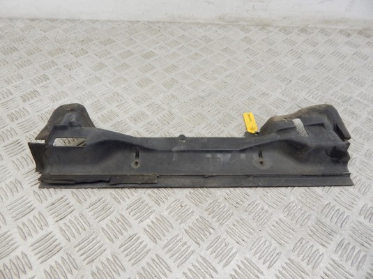 Пластик моторного отсека BMW 3-series (E46) 51 71 8 211 467