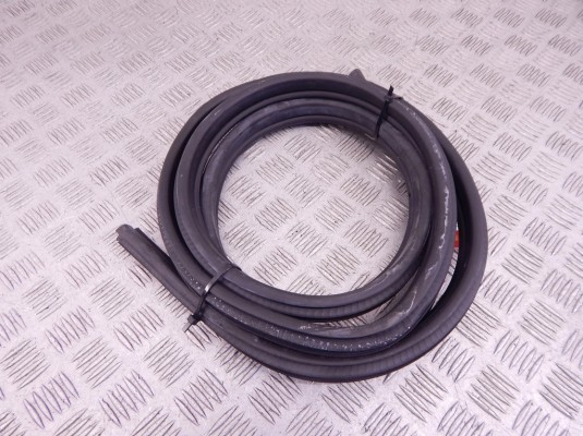 Уплотнитель BMW 1-series (E87) 51 72 7 159 211