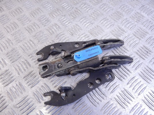 Петля капота BMW X5-series (E53) 41 61 8 402 174