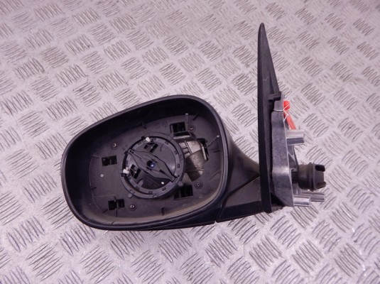 Зеркало наружное левое BMW 3-series (E90/91/92) 51 16 7 268 263