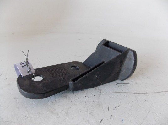 Кронштейн крепления бампера переднего BMW 3-series (E36) 51 11 8 122 577