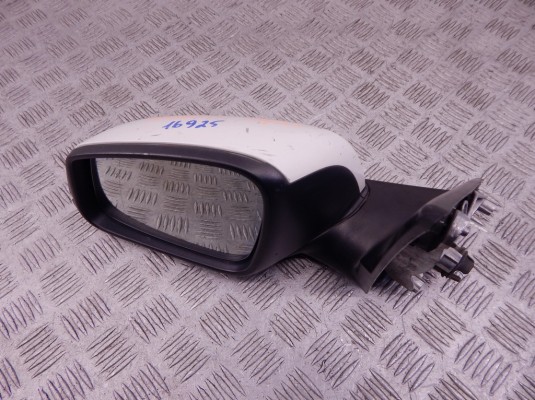 Зеркало наружное левое BMW X1-series (E84) 51 16 7 307 197 Зеркало наружное левое BMW X1-series (E84) 51 16 7 307 197