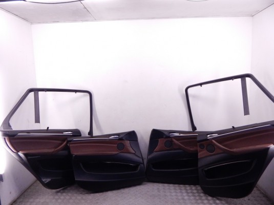 Обшивка двери (дверная карта) комплект BMW X5-series (E70)