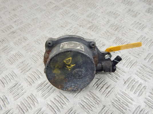 Насос вакуумный BMW X5-series (E53) 11 66 7 786 841