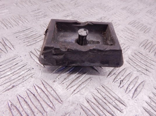 Опора под домкрат (поддомкратная подушка) BMW 5-series (E39) 51 71 7 001 650