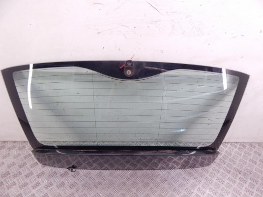 Стекло заднее BMW 3-series (E46) 51 31 8 255 292