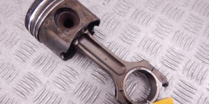 Поршень BMW 1-series (E87) 11 25 7 792 005 Поршень BMW 1-series (E87) 11 25 7 792 005