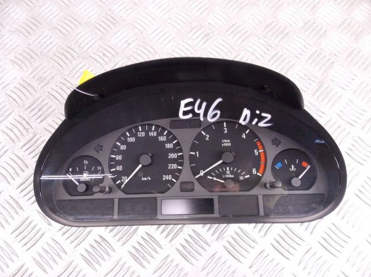 Щиток приборов (приборная панель) BMW 3-series (E46) 62 11 6 985 645