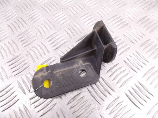 Кронштейн крепления бампера переднего BMW 3-series (E36) 51 11 8 122 578