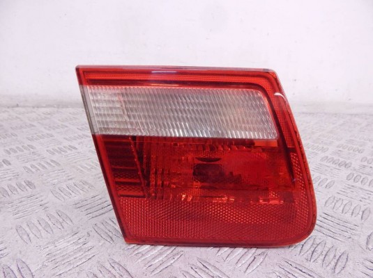 Фонарь крышки багажника левый BMW 3-series (E46) 63 21 8 368 759
