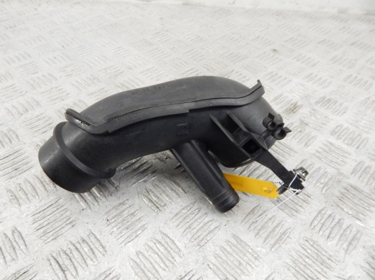 Патрубок (трубопровод, шланг) BMW X5-series (E70) 13 71 7 798 338