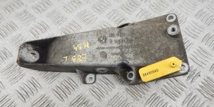 Кронштейн двигателя BMW X3-series (E83) 22 11 6 750 853