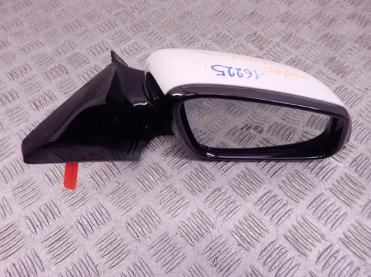 Зеркало наружное правое BMW 1-series (F20/21) 51 16 7 242 824 Зеркало наружное правое BMW 1-series (F20/21) 51 16 7 242 824