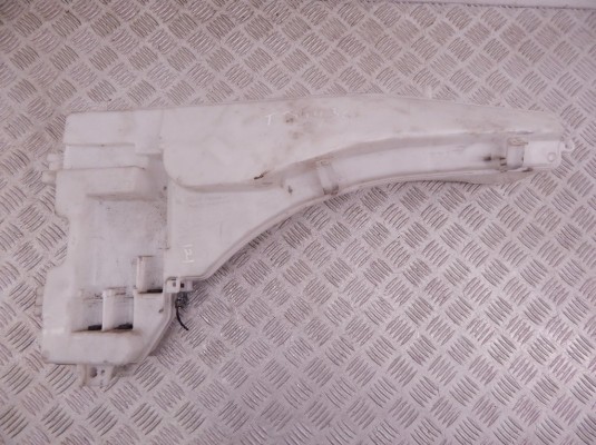 Бачок омывателя BMW X5-series (E70) 61 67 7 161 476